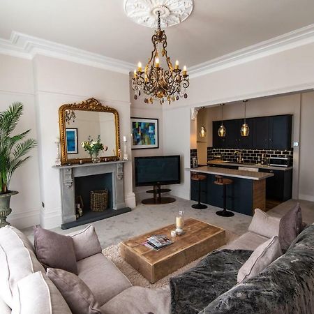 Court House Apartment Челтенхам Экстерьер фото