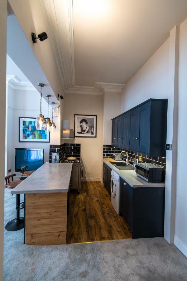 Court House Apartment Челтенхам Экстерьер фото